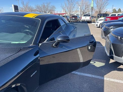 Used 2019 Dodge Challenger R/T w/ Plus Package image 5