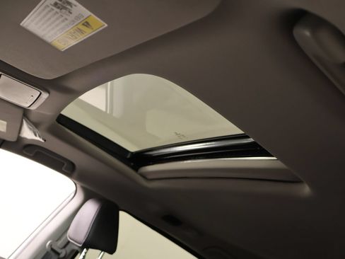 Used 2024 Honda Odyssey EX-L image 17