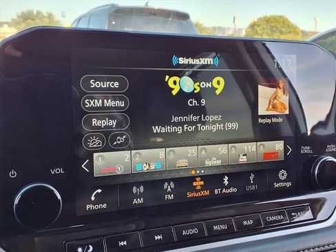 Used 2023 Nissan Rogue SL w/ SL Premium Package FWD image 21