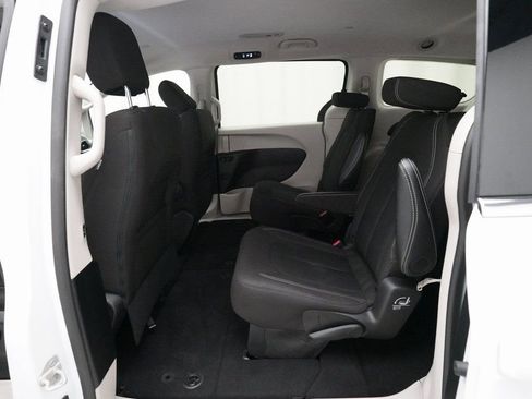 Used 2024 Chrysler Voyager LX image 16