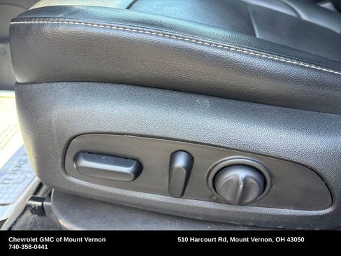 Used 2023 GMC Acadia SLT w/ LPO, Floor Liner Package AWD/4WD image 51