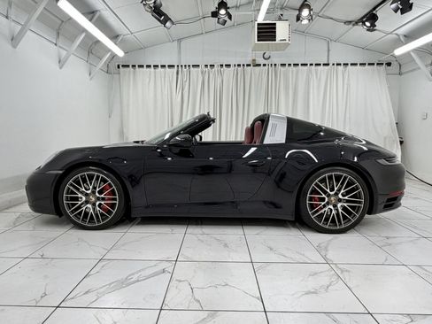 Used 2023 Porsche 911 Targa 4S AWD/4WD image 2
