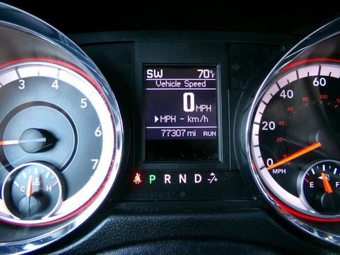 Used 2019 Dodge Grand Caravan SE w/ UConnect Hands-Free Group FWD image 14