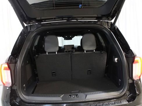 New 2026 Ford Explorer ST image 32
