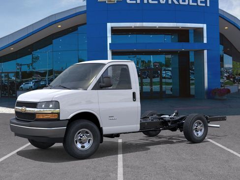 New 2026 Chevrolet Express 3500 w/ Power Convenience Package RWD image 29