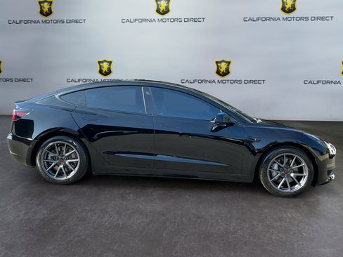 Used 2021 Tesla Model 3 Standard Range Plus image 4