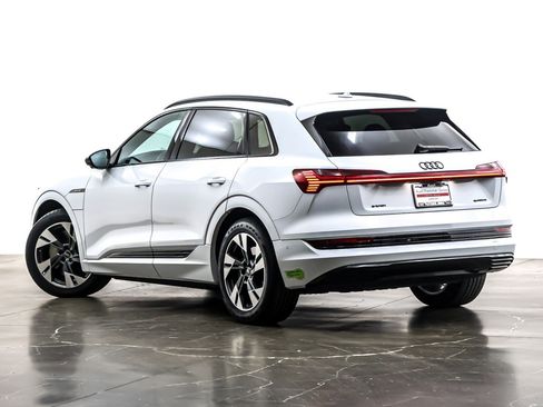 Used 2023 Audi e-tron Premium w/ Convenience Plus Package image 13