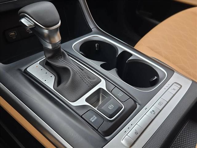 Used 2024 Kia Carnival LX FWD image 12