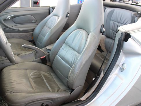 Used 2000 Porsche 911 Cabriolet image 17