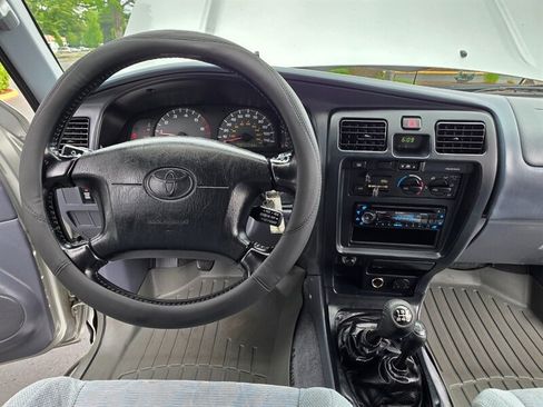 Used 1999 Toyota 4Runner SR5 AWD/4WD image 33