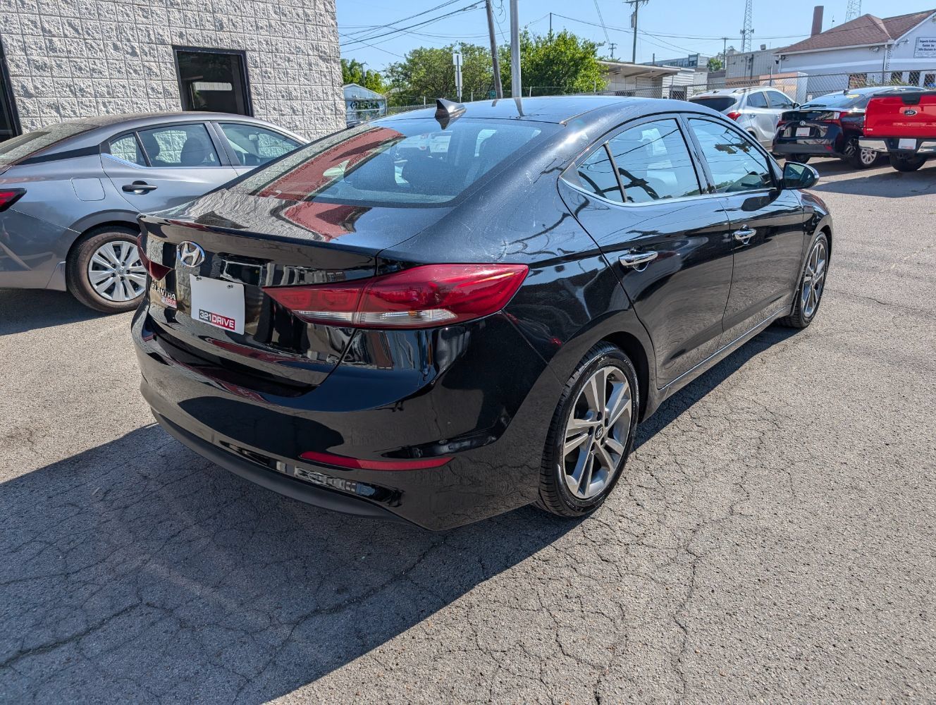 Used 2017 Hyundai Elantra Limited FWD image 6