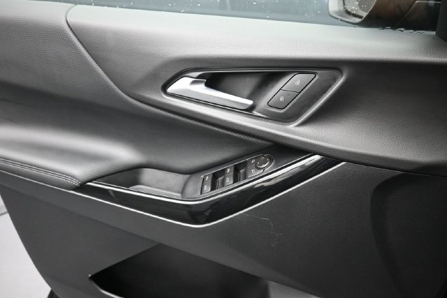 Used 2026 Chevrolet Equinox LT AWD/4WD image 16