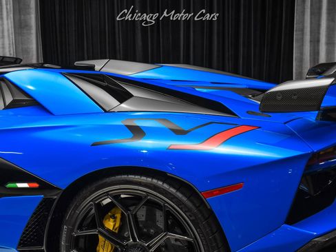 Used 2021 Lamborghini Aventador SVJ AWD/4WD image 40