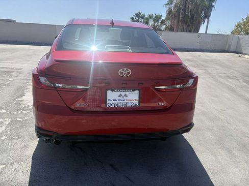 Used 2025 Toyota Camry SE FWD image 13