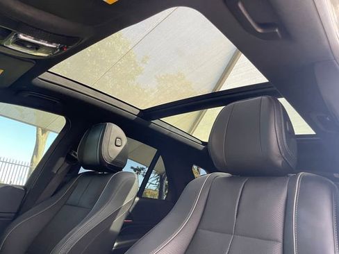 Used 2024 Mercedes-Benz GLE 450 4MATIC image 9