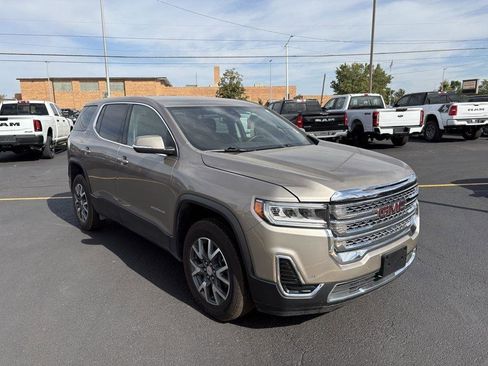 Used 2023 GMC Acadia SLE image 2