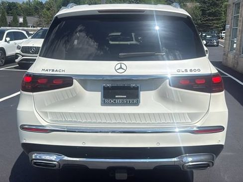 Certified 2024 Mercedes-Benz Maybach GLS 600 4MATIC image 5