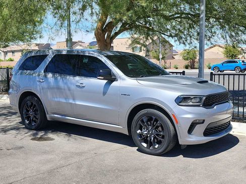Used 2021 Dodge Durango R/T w/ Blacktop Package RWD image 2