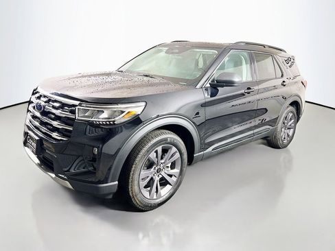 New 2026 Ford Explorer Active w/ Active Comfort Package image 5