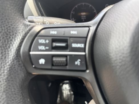 Used 2023 Honda CR-V EX image 15