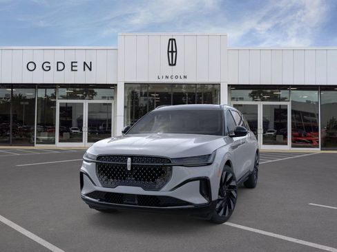 New 2026 Lincoln Nautilus Reserve w/ Jet Appearance Package image 2