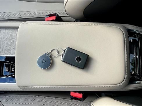 New 2026 Volvo XC90 B6 Plus w/ Protection Package Premier image 35