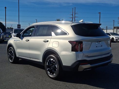 Used 2026 Kia Sorento S AWD/4WD image 6