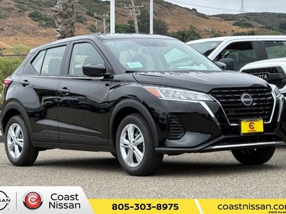 New 2025 Nissan Kicks Play S