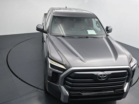 Used 2025 Toyota Tundra Limited AWD/4WD image 10