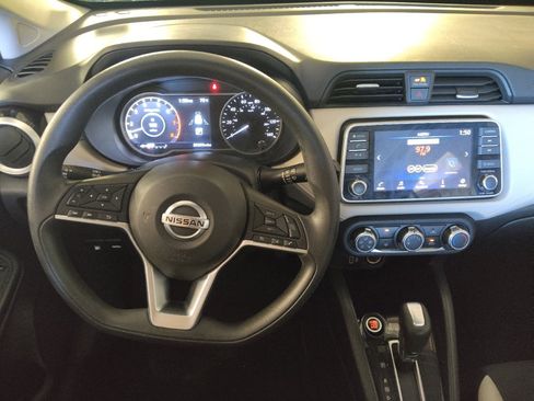 Used 2021 Nissan Versa SV image 22