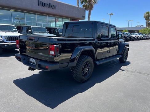 New 2025 Jeep Gladiator Sport image 6