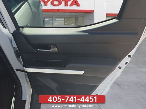 Used 2024 Toyota Tacoma TRD Sport AWD/4WD image 27