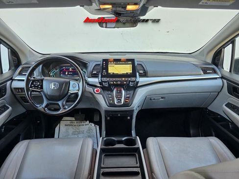 Used 2018 Honda Odyssey Touring image 18