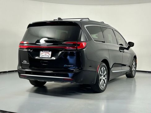 Used 2022 Chrysler Pacifica Pinnacle image 7