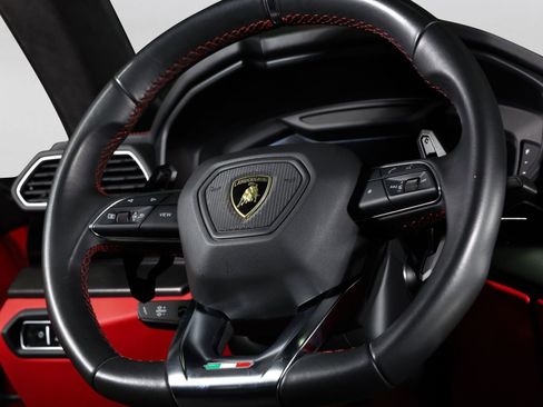 Used 2023 Lamborghini Urus S AWD/4WD image 50