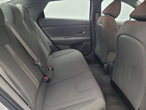 Used 2023 Hyundai Elantra Blue image 19