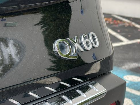 Certified 2023 INFINITI QX60 Luxe w/ Cargo Package image 9