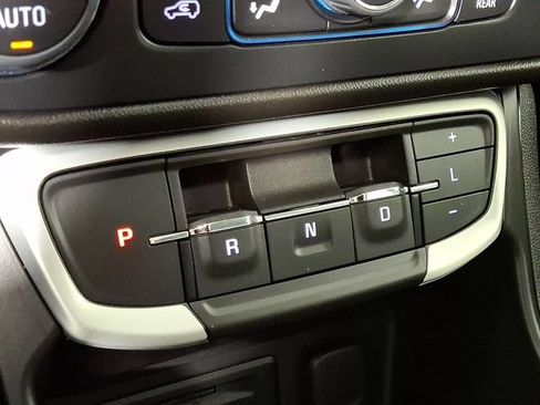 Used 2023 GMC Terrain SLE w/ Driver Convenience Package AWD/4WD image 17