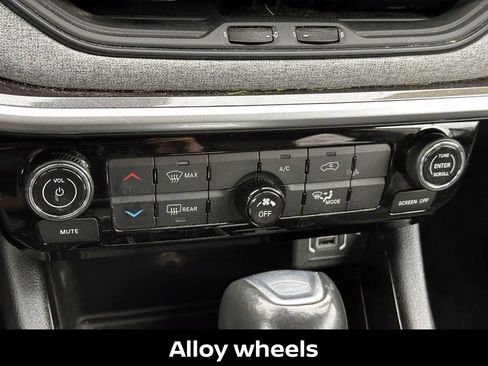 Used 2022 Jeep Compass Latitude image 29