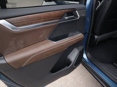 New 2026 GMC Acadia Denali Ultimate image 12