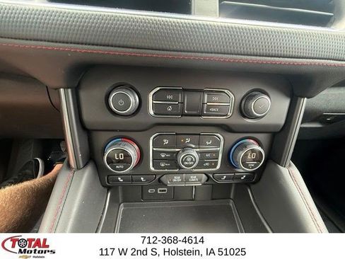 Used 2023 Chevrolet Suburban RST AWD/4WD image 28
