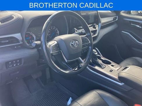 Used 2021 Toyota Highlander Platinum AWD/4WD image 19