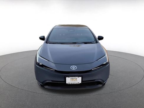 Used 2025 Toyota Prius LE image 4