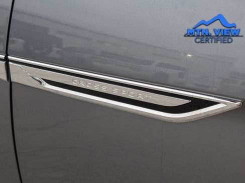 Used 2023 Volkswagen Atlas Cross Sport SE image 30