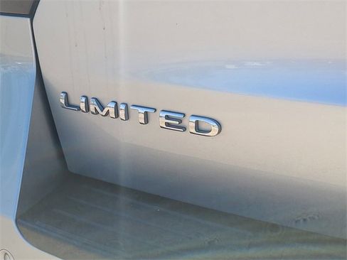 Used 2023 Ford Expedition Limited image 9