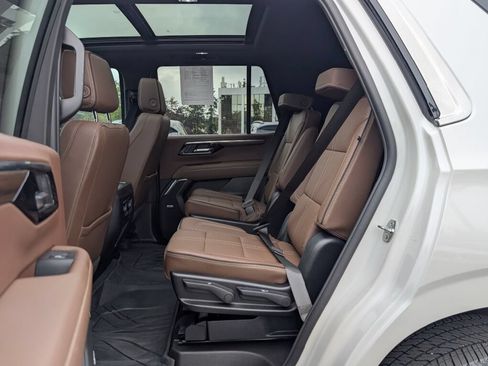 Used 2025 Chevrolet Tahoe High Country w/ Sun And Tow Package AWD/4WD image 28