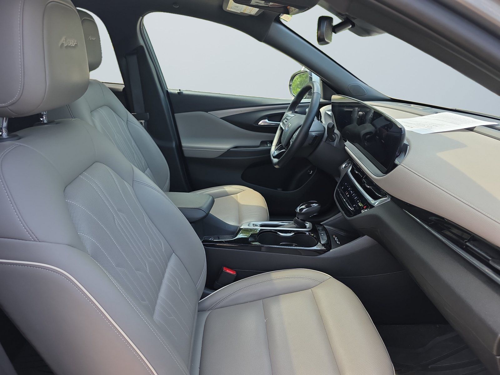 Used 2024 Buick Envista Sport Touring FWD image 17