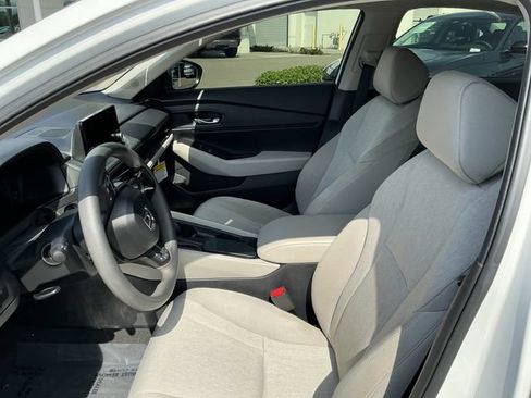 Certified 2025 Honda Accord SE image 13