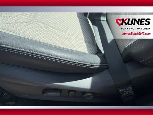 Used 2023 Subaru Forester Premium AWD/4WD image 10