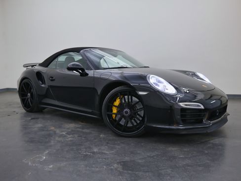 Used 2014 Porsche 911 Turbo S image 2